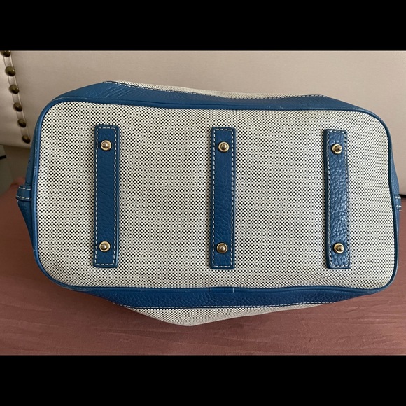 Authentic Dooney and Bourke bag - Picture 7 of 11